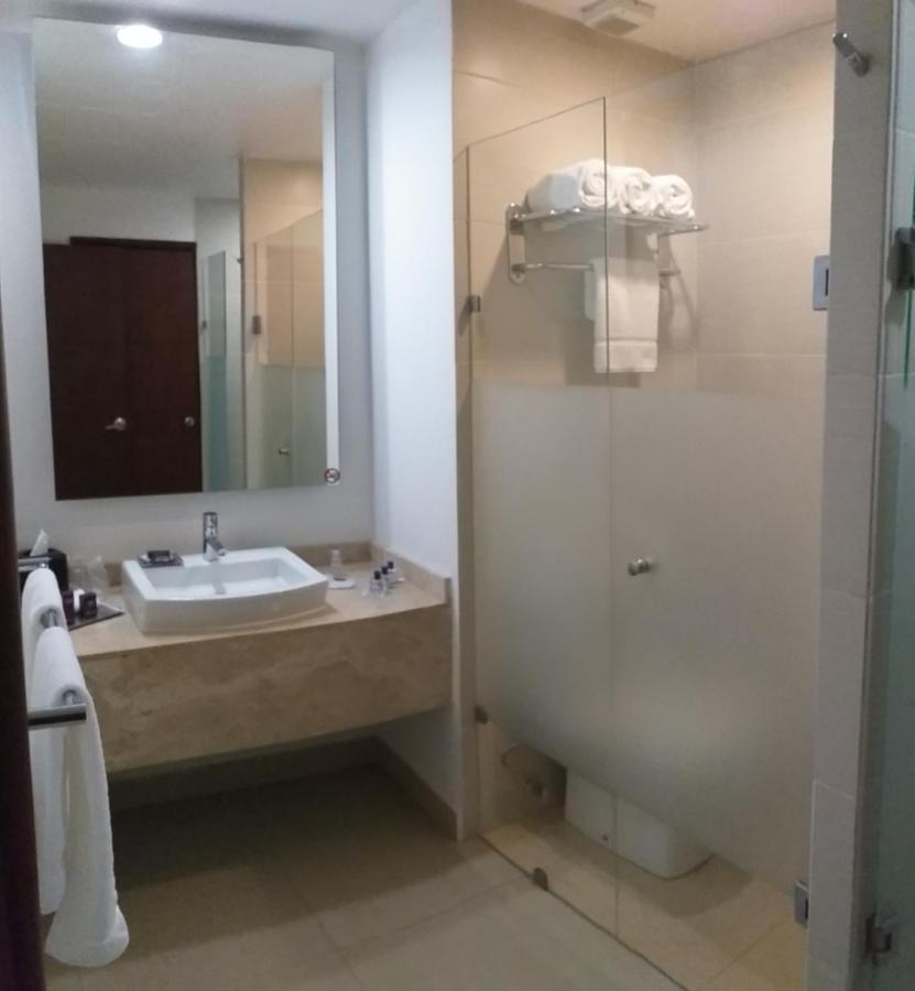 Hs Hotsson Smart Leon Centro Max Hotel Exterior photo
