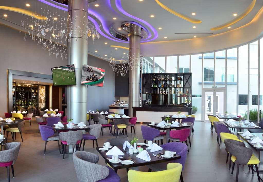 Hs Hotsson Smart Leon Centro Max Hotel Restaurant photo