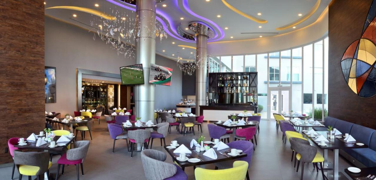 Hs Hotsson Smart Leon Centro Max Hotel Exterior photo