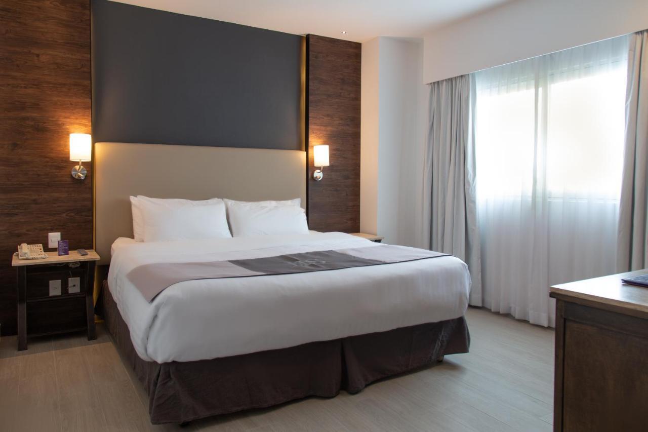 Hs Hotsson Smart Leon Centro Max Hotel Exterior photo
